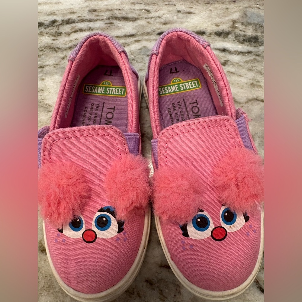 TOMS Abby Cadabby Sesame Street Luca Slip-Ons Size 7 - Picture 4 of 7
